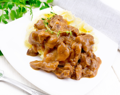 Di: Geflügelgulasch mit Kartoffeln 